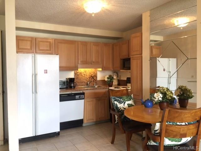 2240 Kuhio Avenue, Honolulu, HI 96815
