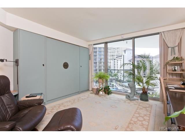 223 Saratoga Road, Honolulu, HI 96815