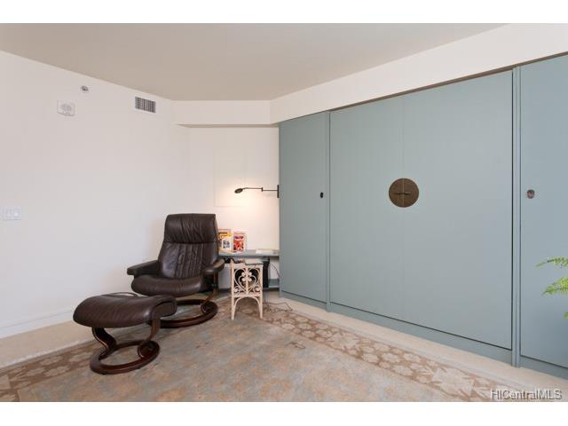 223 Saratoga Road, Honolulu, HI 96815