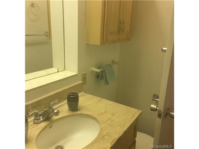2500 Kalakaua Avenue, Honolulu, HI 96815