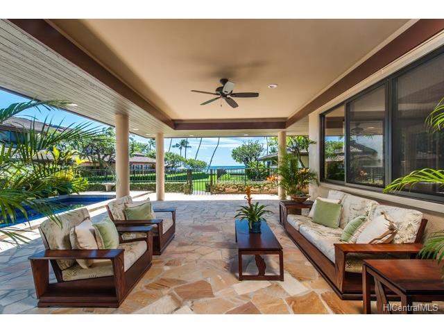 219 Kaalawai Place, Honolulu, HI 96816