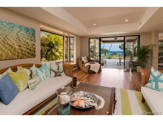 219 Kaalawai Place, Honolulu, HI 96816