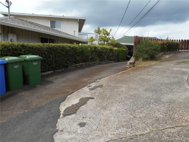 1602B-S Mikahala Way, Honolulu, HI 96816