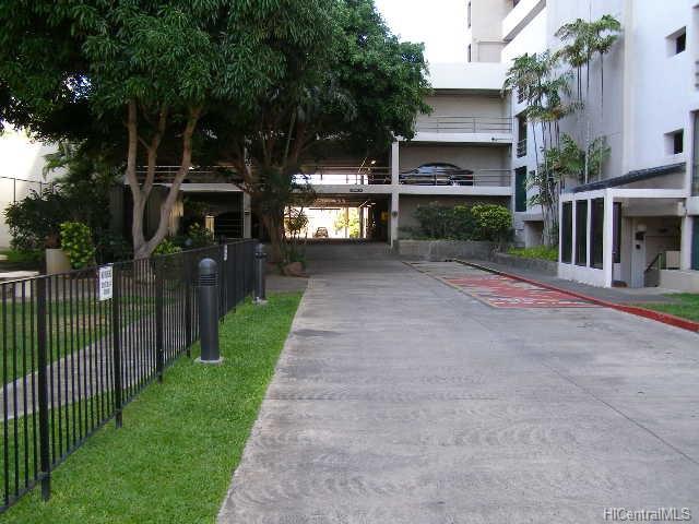 2016 Date Street, Honolulu, HI 96816