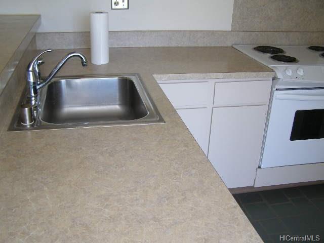 2016 Date Street, Honolulu, HI 96816