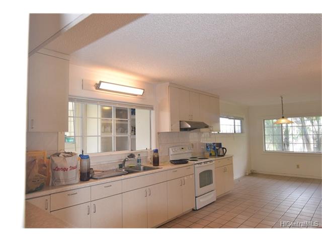 1880 Mahana Street, Honolulu, HI 96816