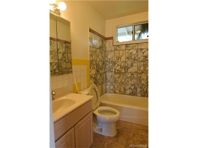 1880 Mahana Street, Honolulu, HI 96816