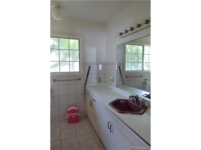 1880 Mahana Street, Honolulu, HI 96816