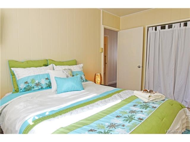 2115A 10th Avenue, Honolulu, HI 96816