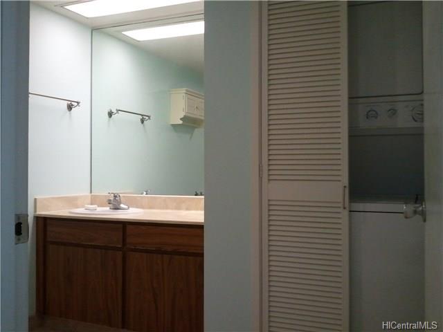 5080 Likini Street, Honolulu, HI 96818