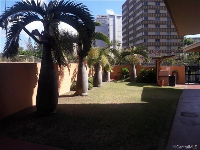1121 Ala Napunani Street, Honolulu, HI 96818