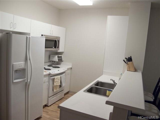 3009 Ala Makahala Place, Honolulu, HI 96818