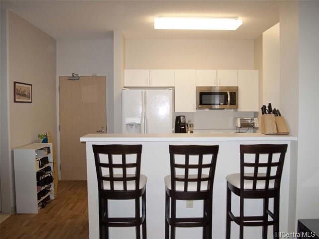 3009 Ala Makahala Place, Honolulu, HI 96818