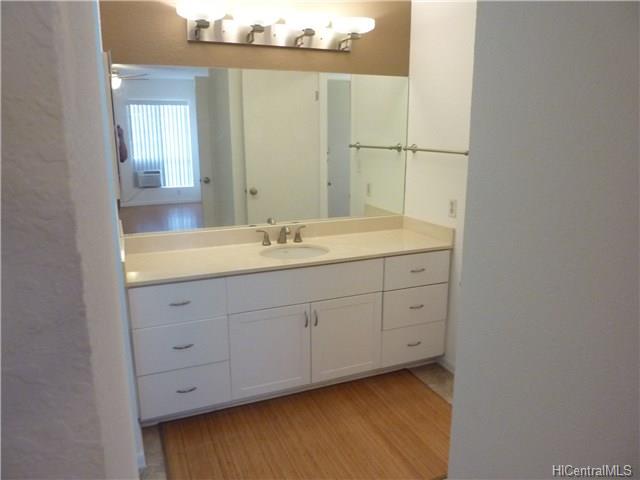 306 Mananai Place, Honolulu, HI 96818