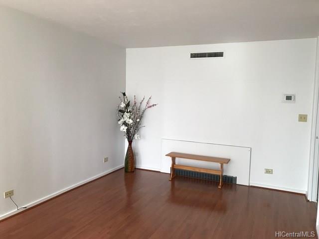 1077 Ala Napunani Street, Honolulu, HI 96818