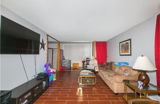 1015 Ala Napunani Street #201, Honolulu, HI 96818
