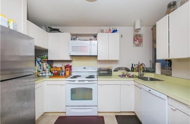 1015 Ala Napunani Street #201, Honolulu, HI 96818