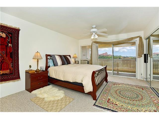 1355F Moanalualani Place, Honolulu, HI 96819
