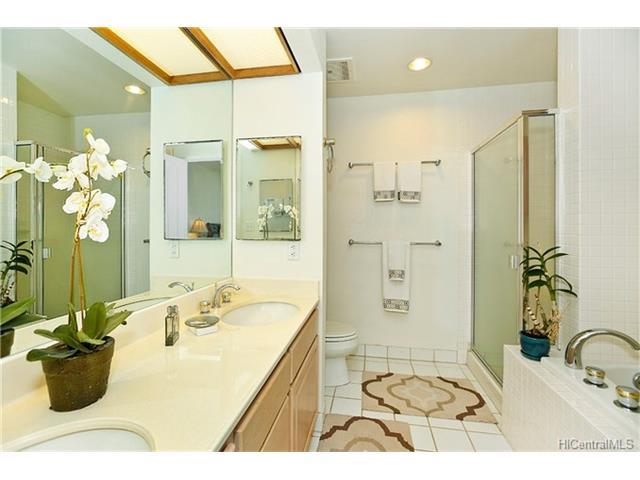 1355F Moanalualani Place, Honolulu, HI 96819