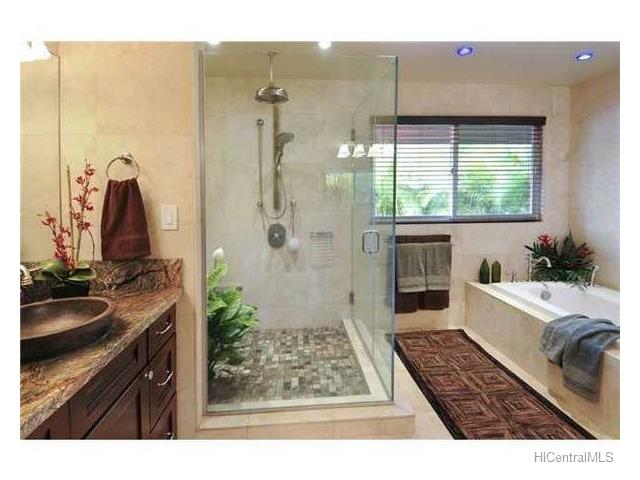 168 Maono Place, Honolulu, HI 96821
