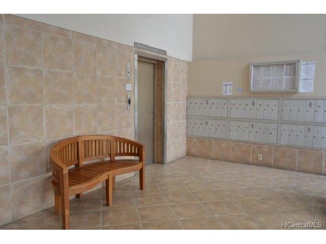 1710 Punahou Street, Honolulu, HI 96822