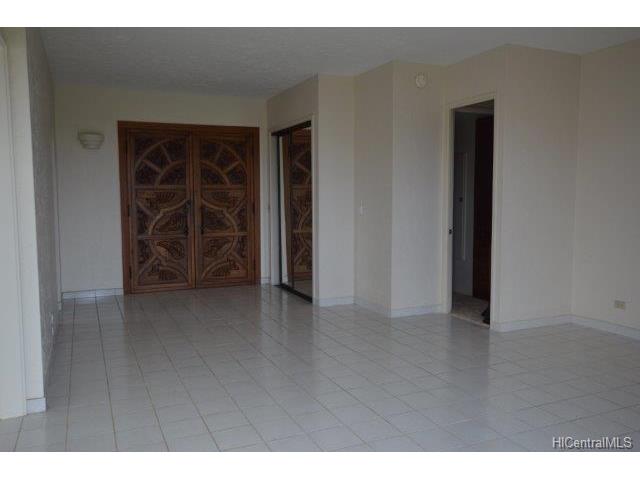 1710 Punahou Street, Honolulu, HI 96822