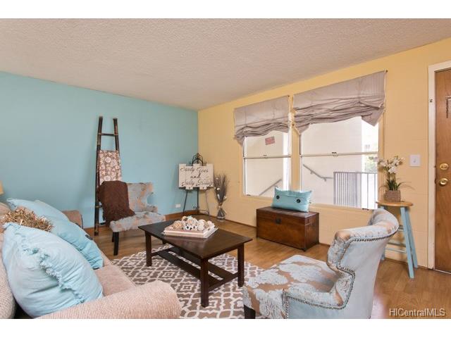 1099 Green Street, Honolulu, HI 96822
