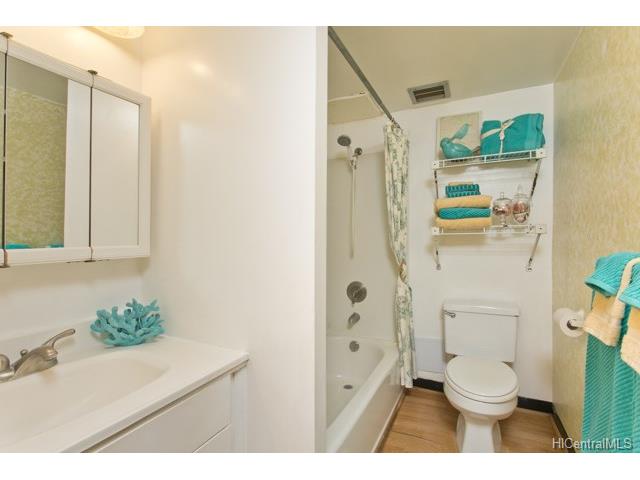 1099 Green Street, Honolulu, HI 96822
