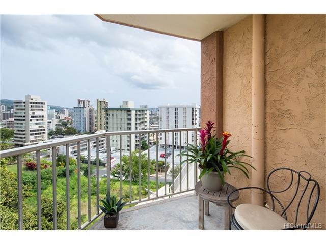 1031 Maunaihi Place, Honolulu, HI 96822