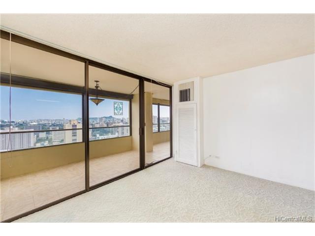 1717 Mott Smith Drive, Honolulu, HI 96822
