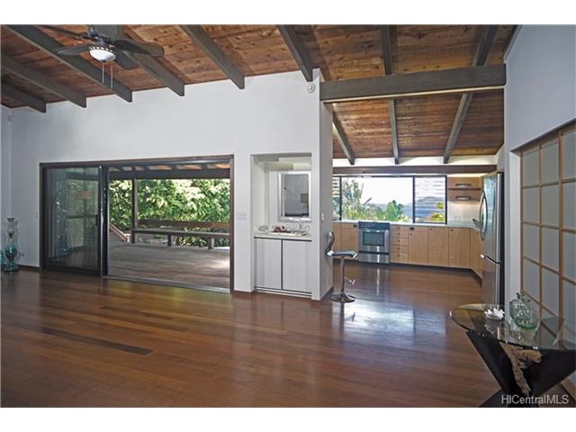 32 Hanapepe Loop, Honolulu, HI 96825