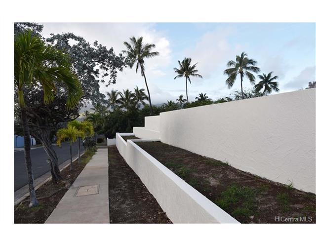 65 Hanapepe Loop, Honolulu, HI 96825