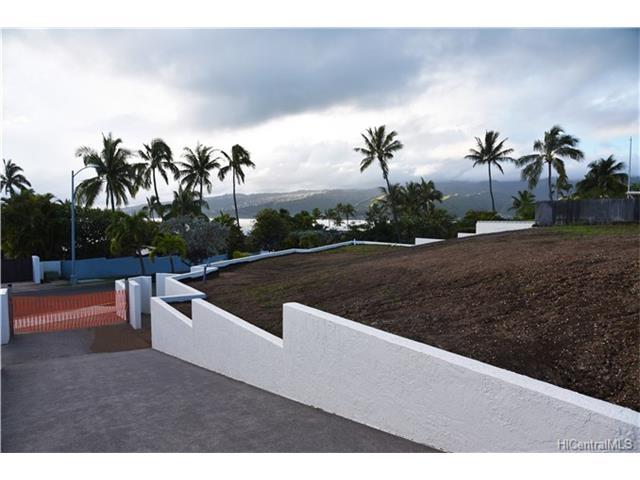 65 Hanapepe Loop, Honolulu, HI 96825