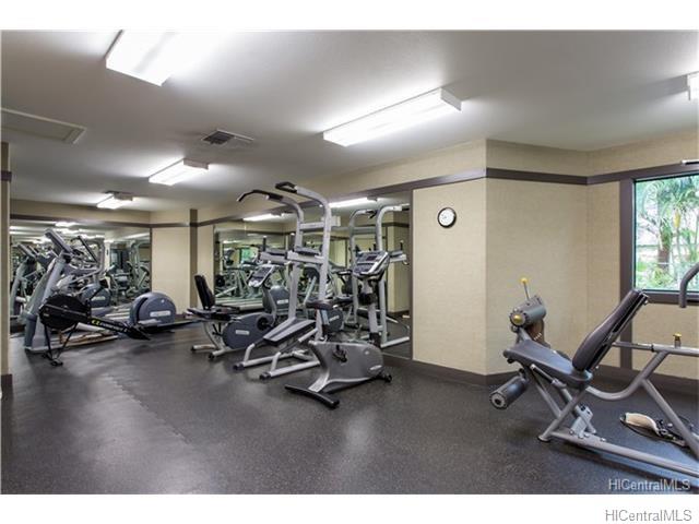 521 Hahaione Street, Honolulu, HI 96825