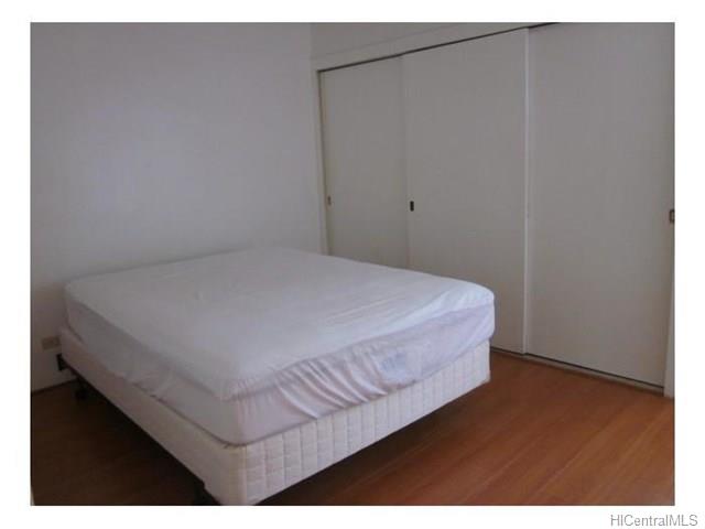 521 Hahaione Street, Honolulu, HI 96825
