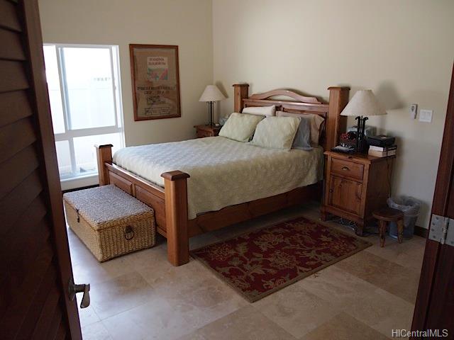 271 Kealahou Street, Honolulu, HI 96825