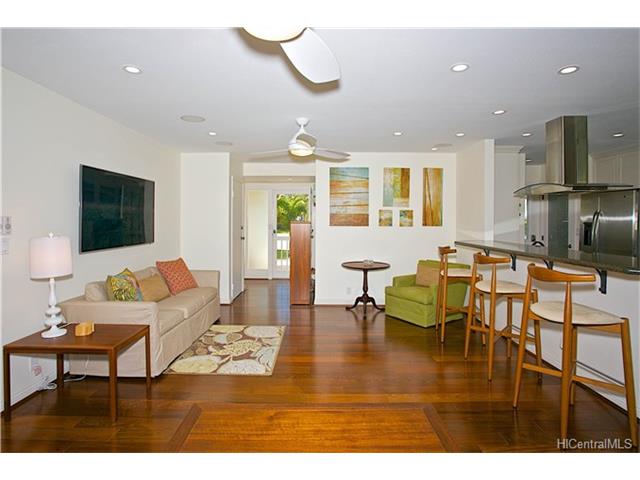 450 Kaumakani Street, Honolulu, HI 96825