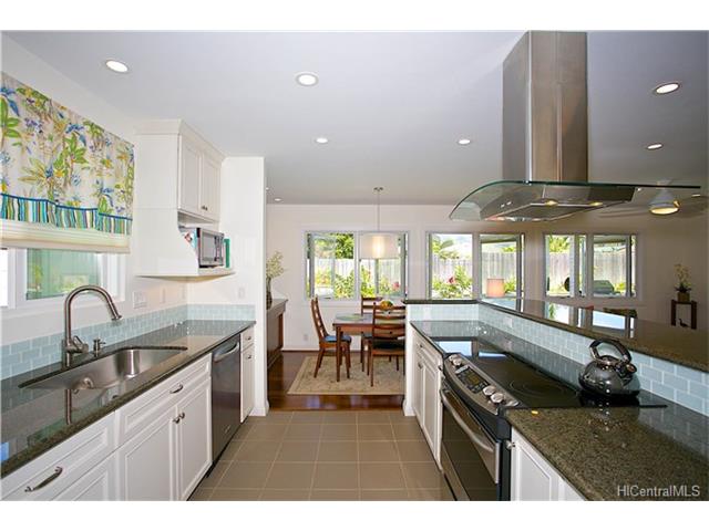 450 Kaumakani Street, Honolulu, HI 96825