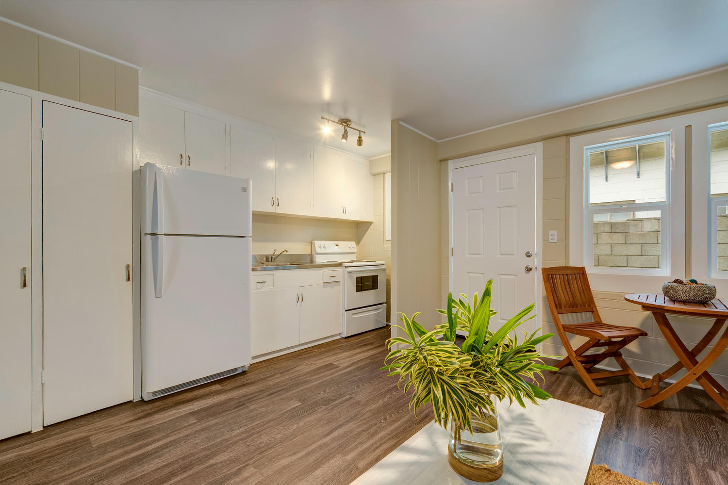 1808 Waiola St #2, Honolulu, HI 96826