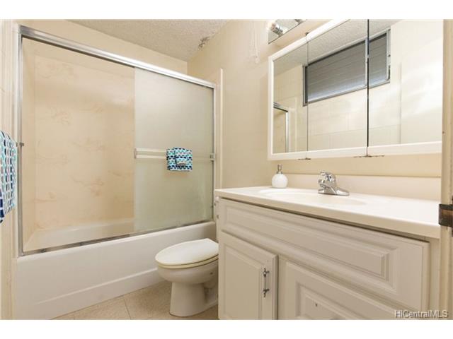 1025 Kalo Place, Honolulu, HI 96826
