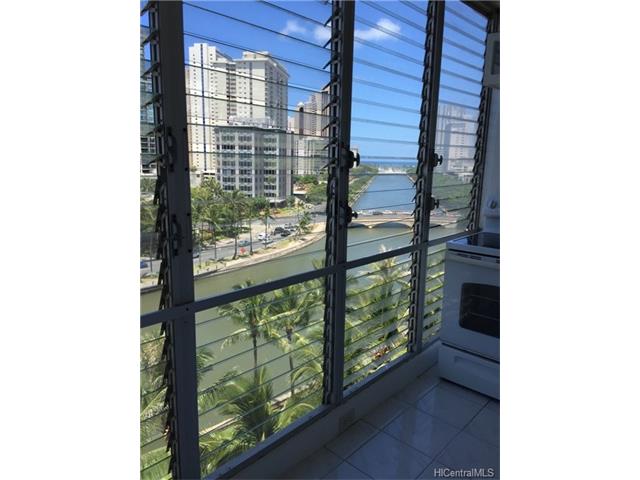 620 Mccully Street, Honolulu, HI 96826