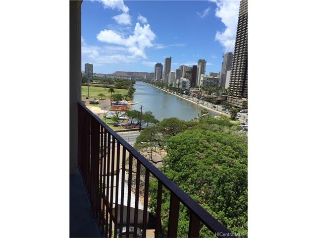 620 Mccully Street, Honolulu, HI 96826