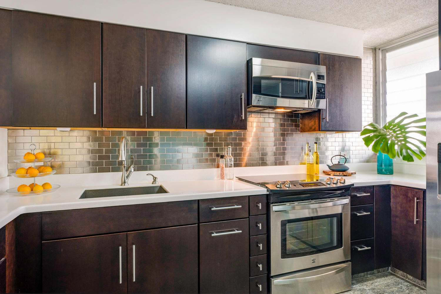 500 University Ave #1807, Honolulu, HI 96826