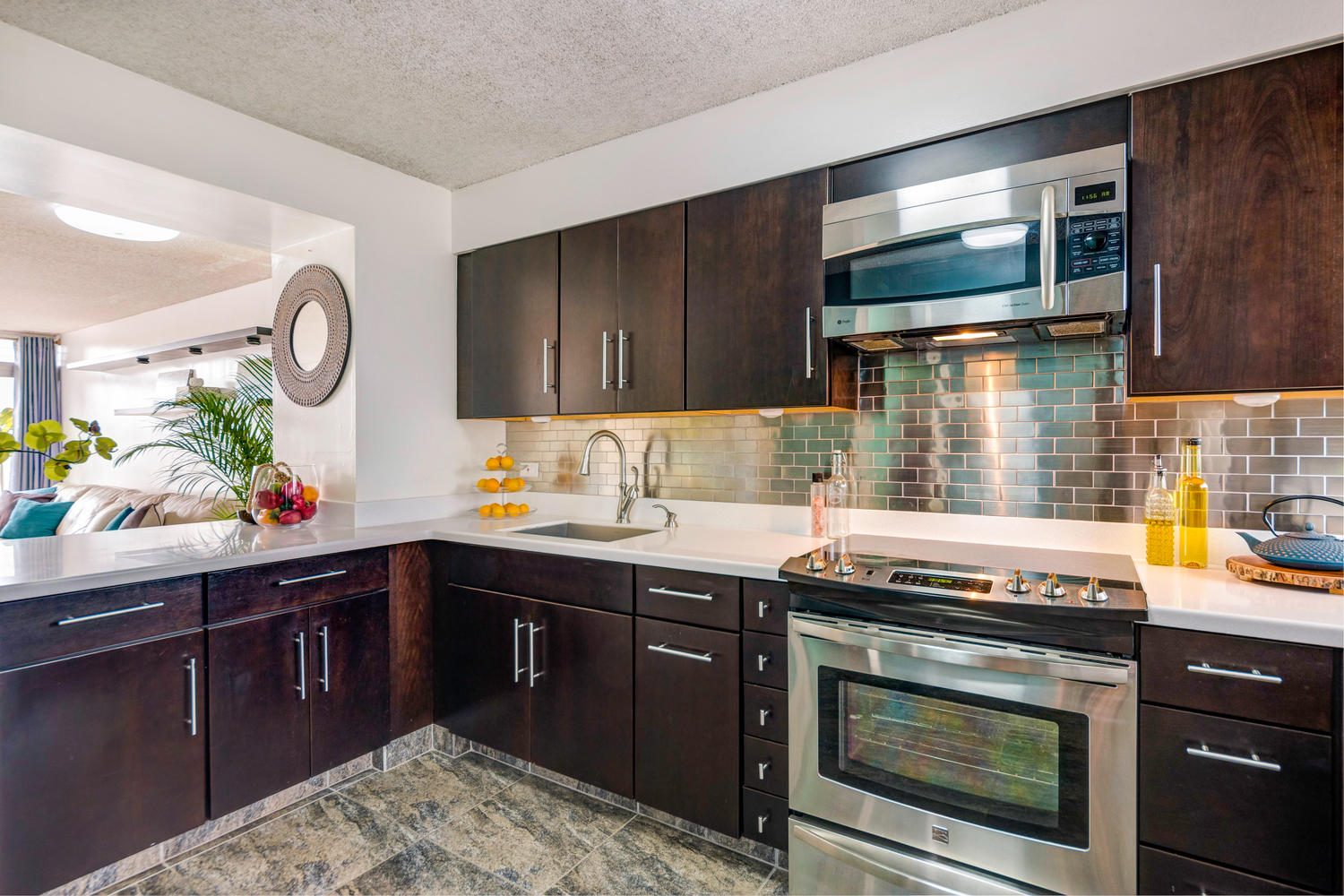 500 University Ave #1807, Honolulu, HI 96826