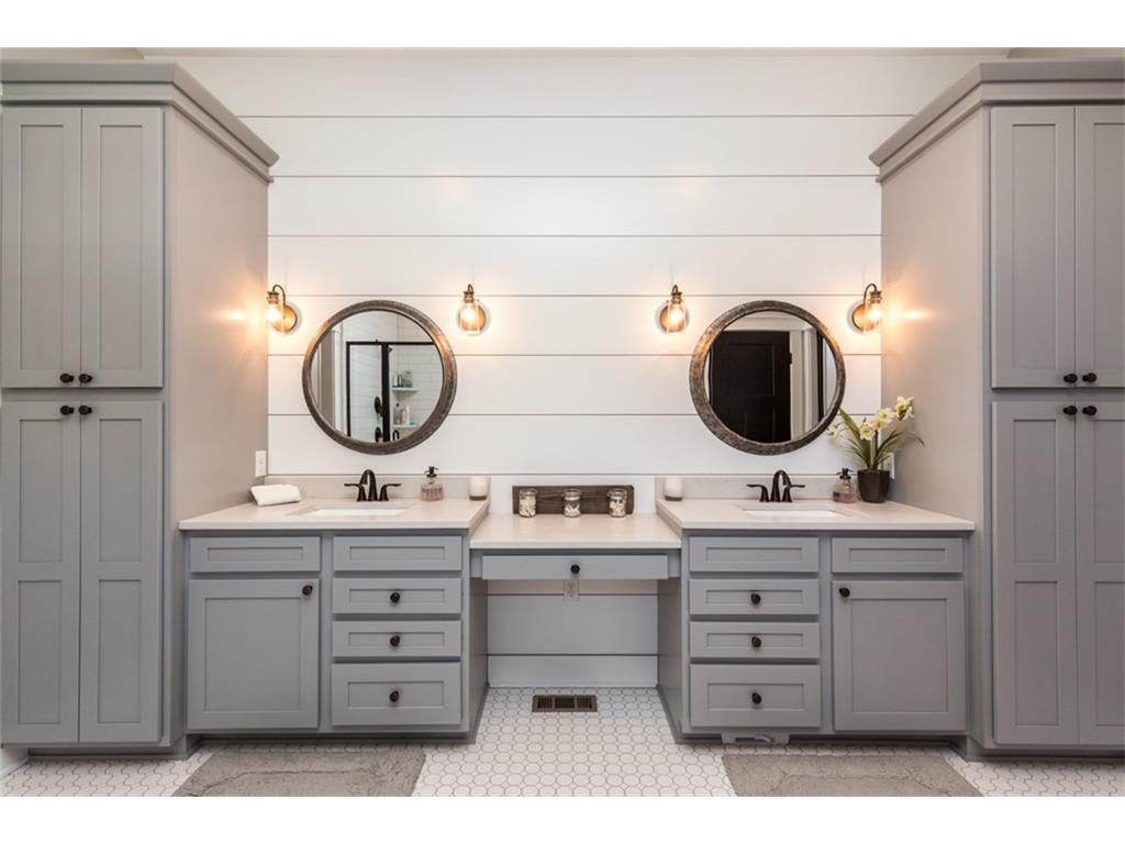 2205 SW White Birch Drive, Ankeny, IA 50023
