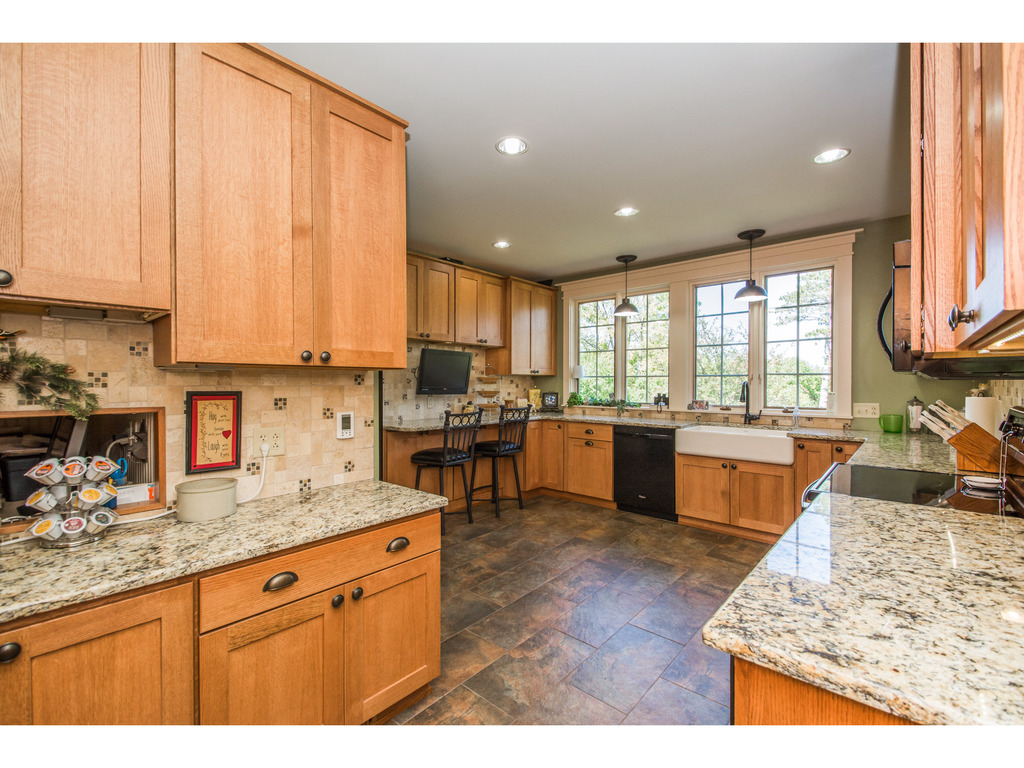 320 Scotch Ridge RD, Carlisle, IA 50047