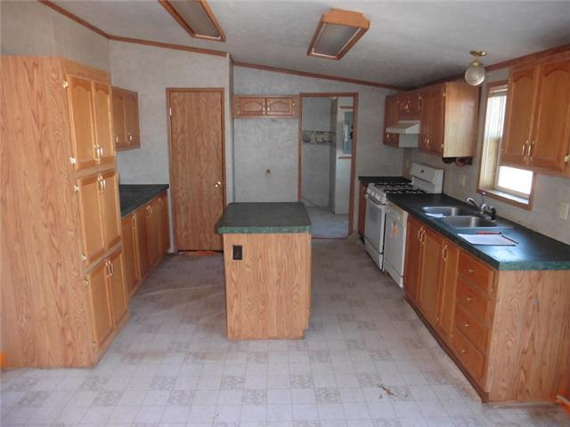 25739 510th StChariton, IA, 50049Lucas County