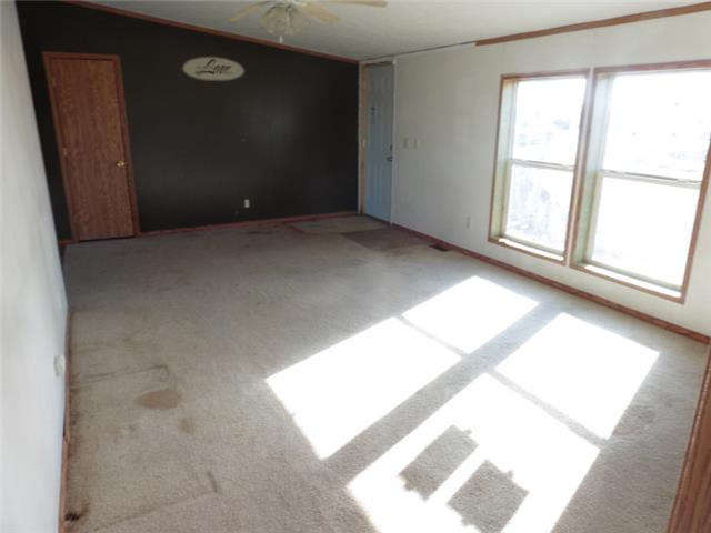 25739 510th StChariton, IA, 50049Lucas County
