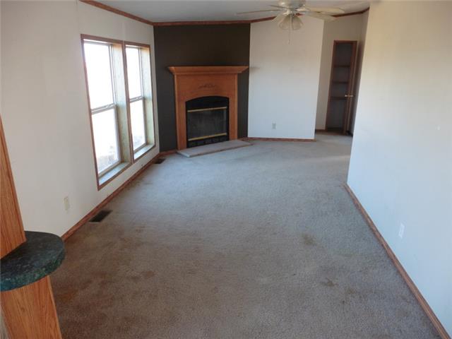 25739 510th StChariton, IA, 50049Lucas County