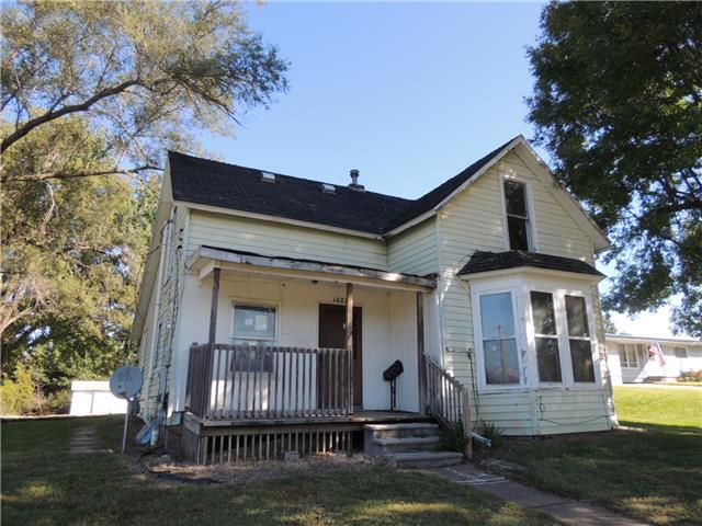 1627 Franklin AveChariton, IA, 50049Lucas County